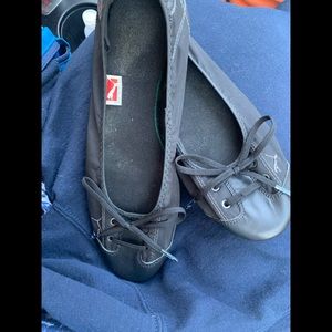 Women's Size 11 PUMA Flats